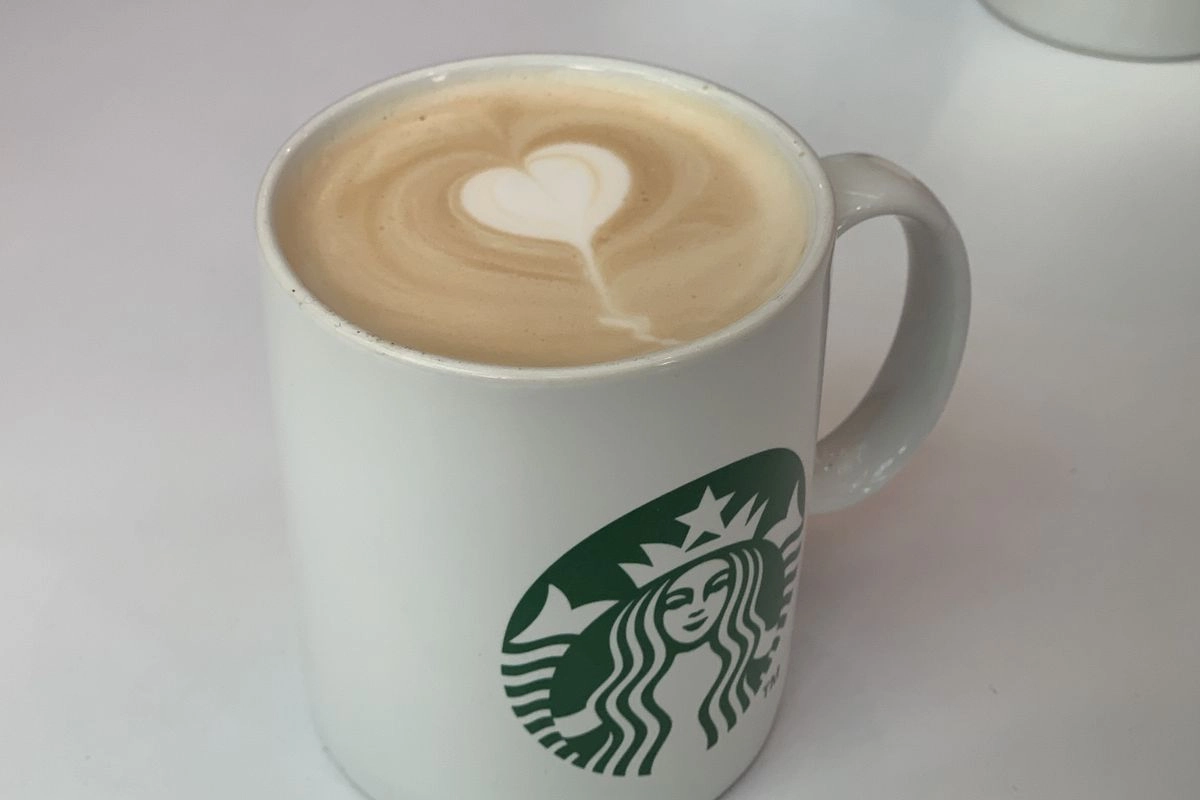 Starbucks Rekrut Eks Eksekutif Amazon sebagai CTO Baru
