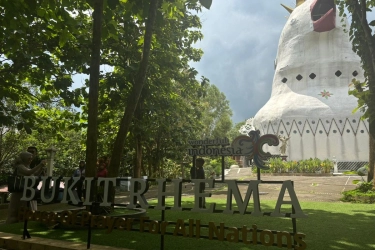 Gereja Ayam di Bukit Rhema: Dari Doa Sunyi hingga Simbol Toleransi