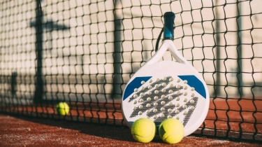 4 Raket Padel untuk Pemula yang Ringan dan Bantu Kontrol Permainan