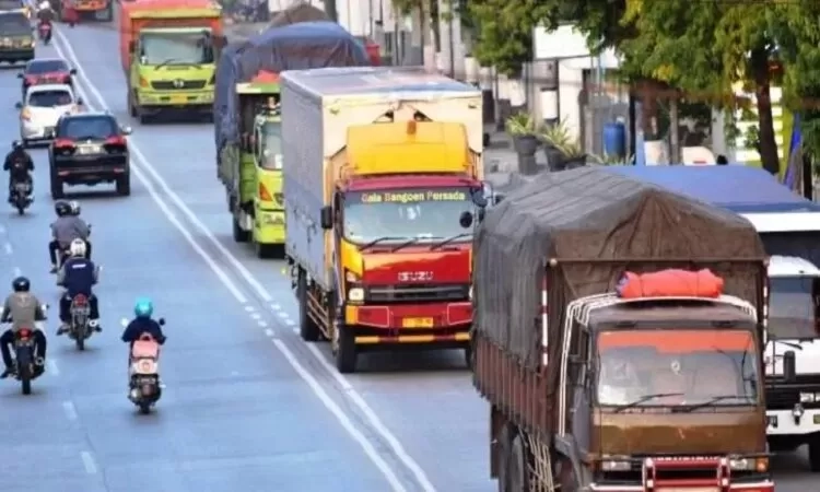 Momen Nataru, Pembatasan Angkutan Barang di Tol Berlaku sampai 4 Januari 2026