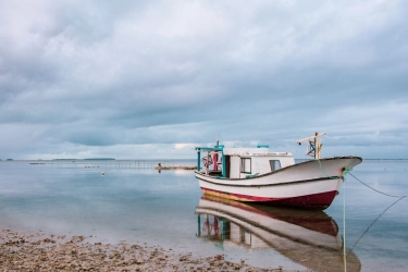 6 WNI Ditangkap Usai Masuk Singapura Pakai Perahu Kayu, Kemlu Bergerak Dampingi