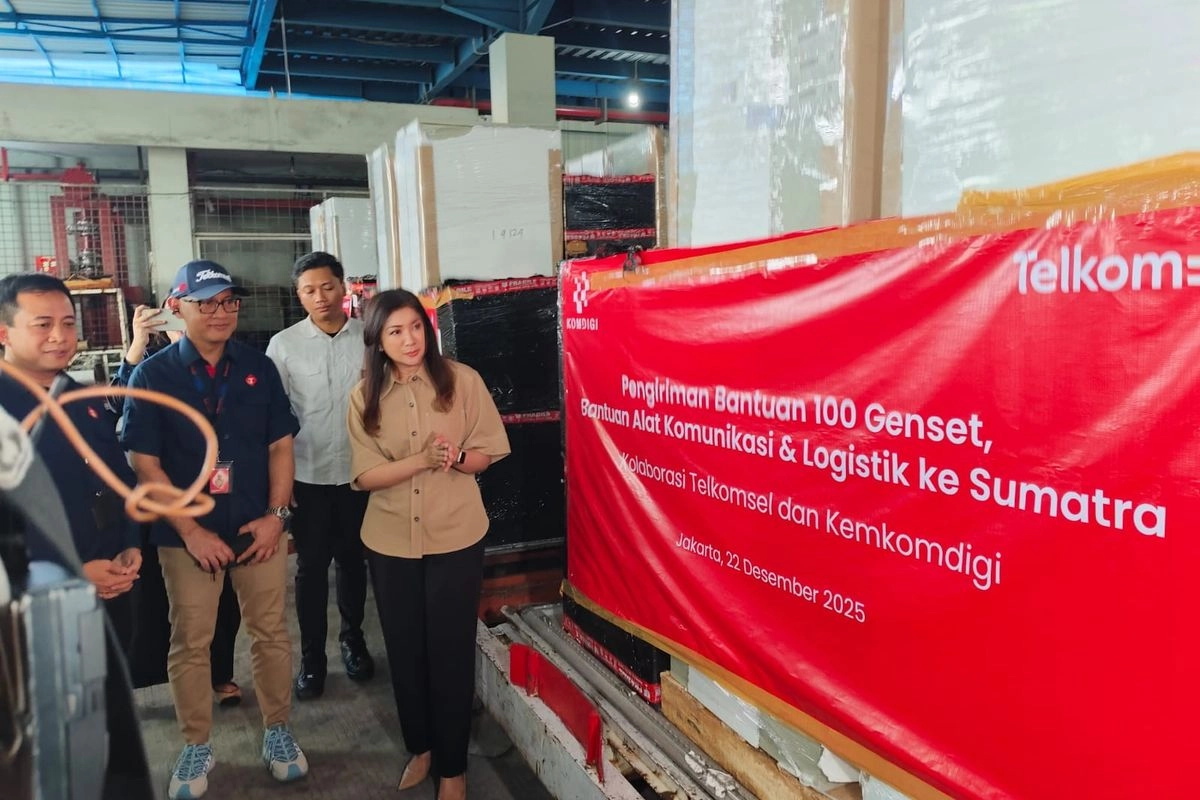 Komdigi Kirim 100 Genset dan Alat Komunikasi ke Aceh