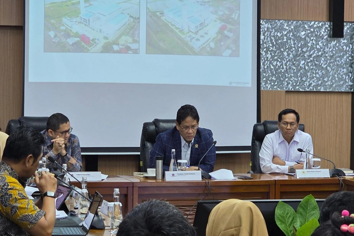 Debottlenecking Dimulai, Purbaya Tangani Masalah Sampah dan Tekstil