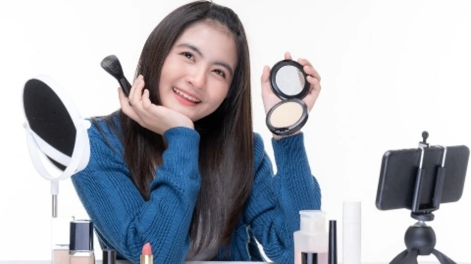 5 Bedak Lokal High Coverage, Makin Berkeringat Makin Nempel di Wajah
