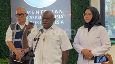 Natalius Pigai Balas Dino Patti Djalal: Kritik Anda ke Menlu Sugiono Isinya Zonk Semua