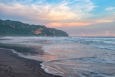 28.044 Wisatawan Padati Pantai Parangtritis di Awal Libur Natal dan Tahun Baru