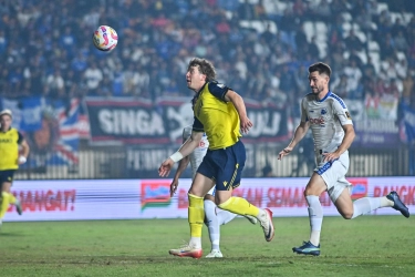 Aksi Ole Romeny Belum Cukup, Oxford United Pecat Pelatih