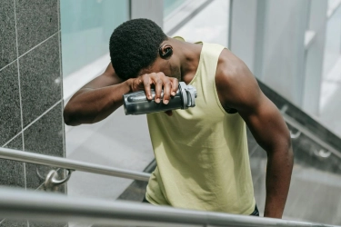 Sering Sesak dan Pusing Saat Jalan Kaki? Dokter Ungkap Tanda Intensitas Terlalu Berat