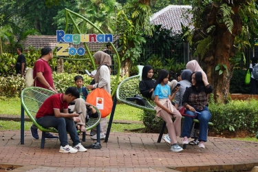 Mau Liburan Akhir Tahun ke Ragunan? Ini Panduan Wisatanya