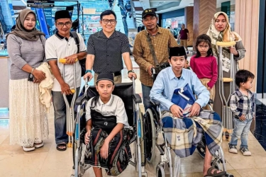 Bawa Santri Pesantren Al Khoziny ke Jakarta, Cak Imin Bilang Mereka Berhak Bangkit di Tengah Keterbatasan