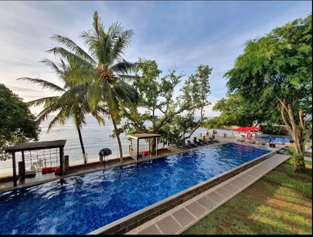 Mau Liburan Bersama Keluarga ke Anyer ? Berikut 8 Rekomendasi Hotel di Tepi Pantai Terbaik