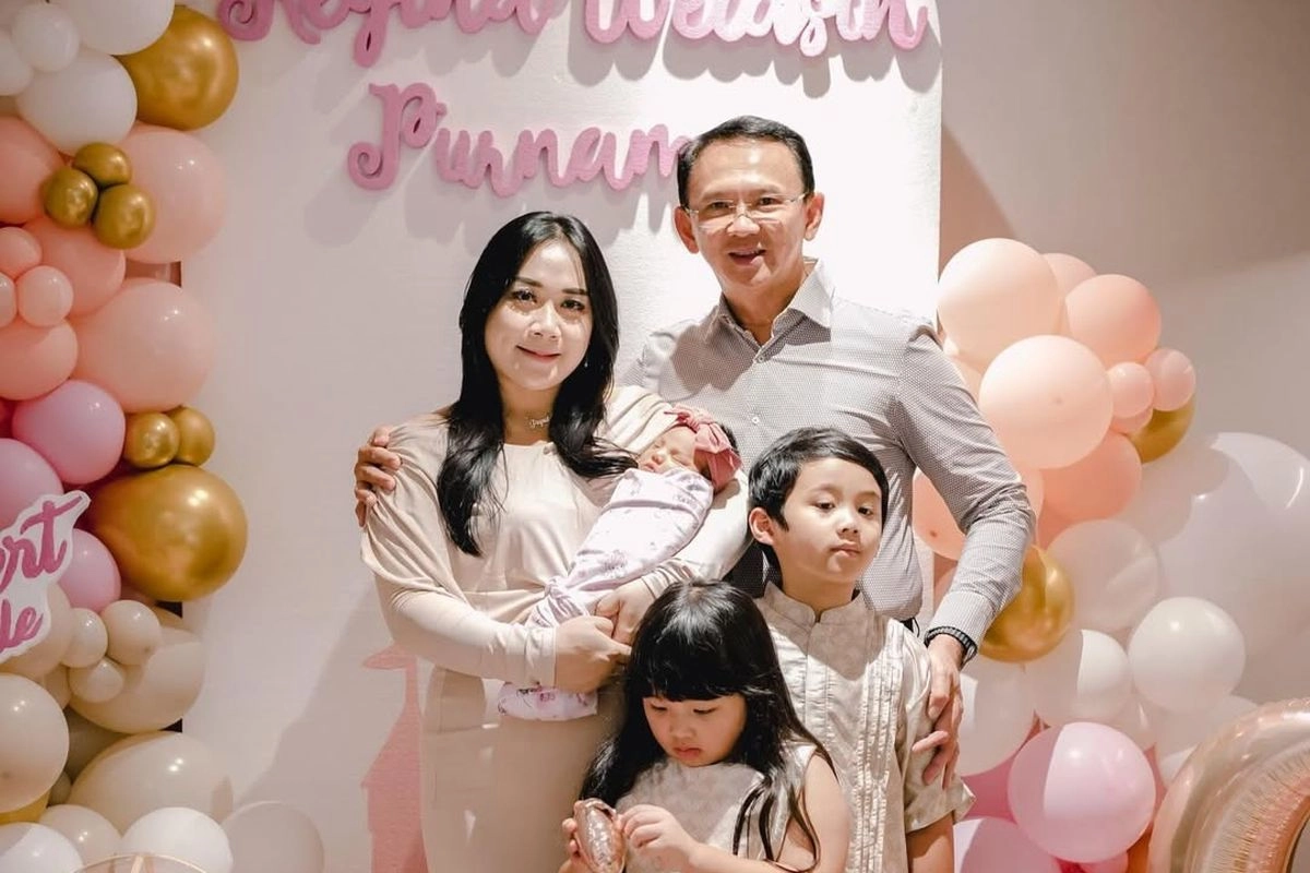 Intip Style Puput Nastiti Devi Melahirkan Anak Ketiga, Nuansa Pastel