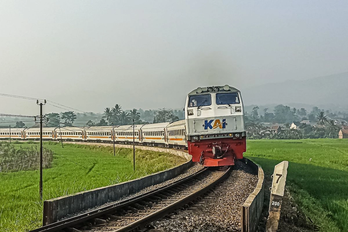 Terfavorit saat Libur Akhir Tahun, Ini Rute dan Jadwal KA Airlangga