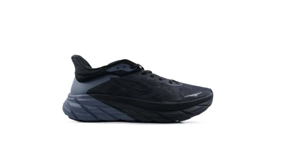 5 Rekomendasi Sneakers Lokal yang Cocok Dipakai Harian di Musim Hujan