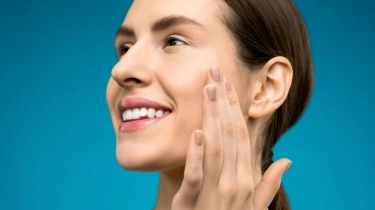 Lebih Baik Skincare Mahal Tapi Pakai Sedikit atau Murah Tapi Rutin? Ini Perhitungan Logisnya