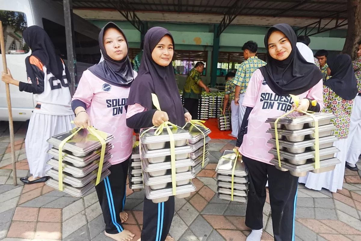 Kaleidoskop 2025: MBG Diklaim Sembuhkan Warga dari Judol hingga Ribuan Anak-anak Keracunan