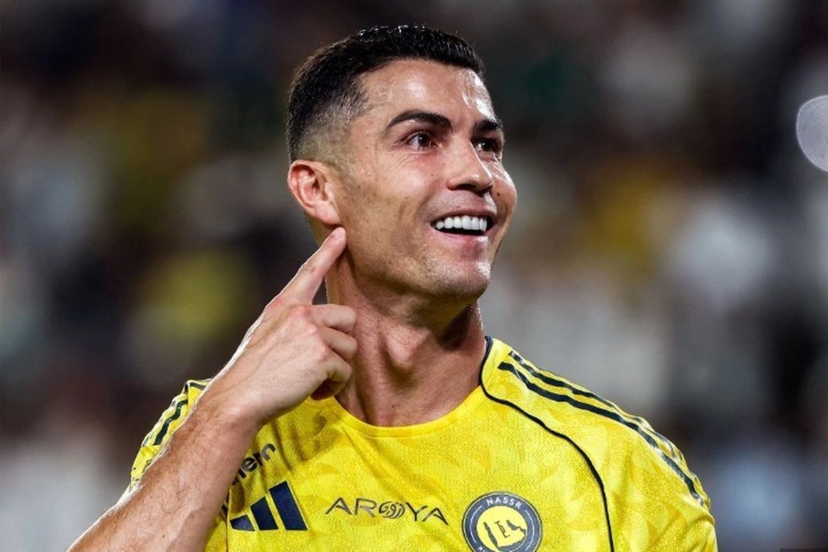 Globe Soccer Awards 2025: Cristiano Ronaldo Sabet Trofi Best Middle East Award