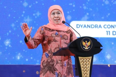 Capai Rp 28,55 Triliun, Khofifah Sebut Realisasi Penerimaan Jatim Lampaui Target 2025