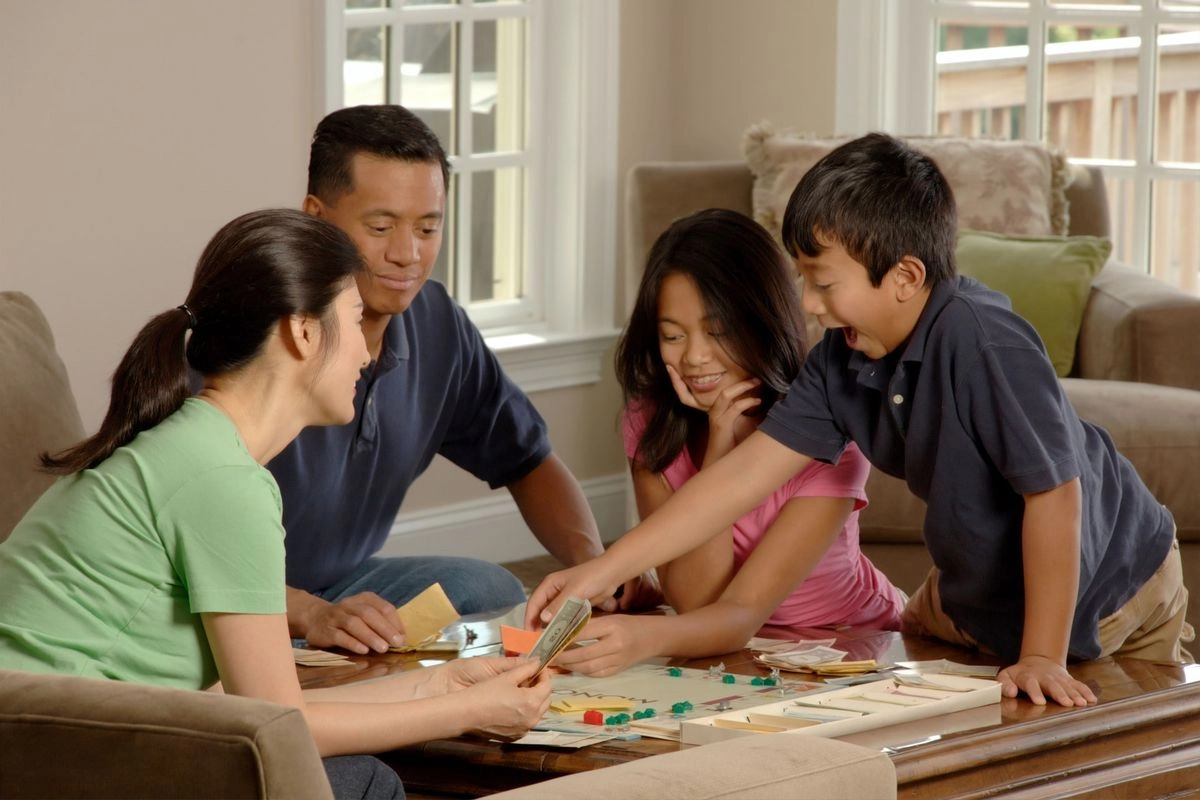 7 Cara Sederhana Bonding Hubungan Keluarga Tanpa Liburan Mahal