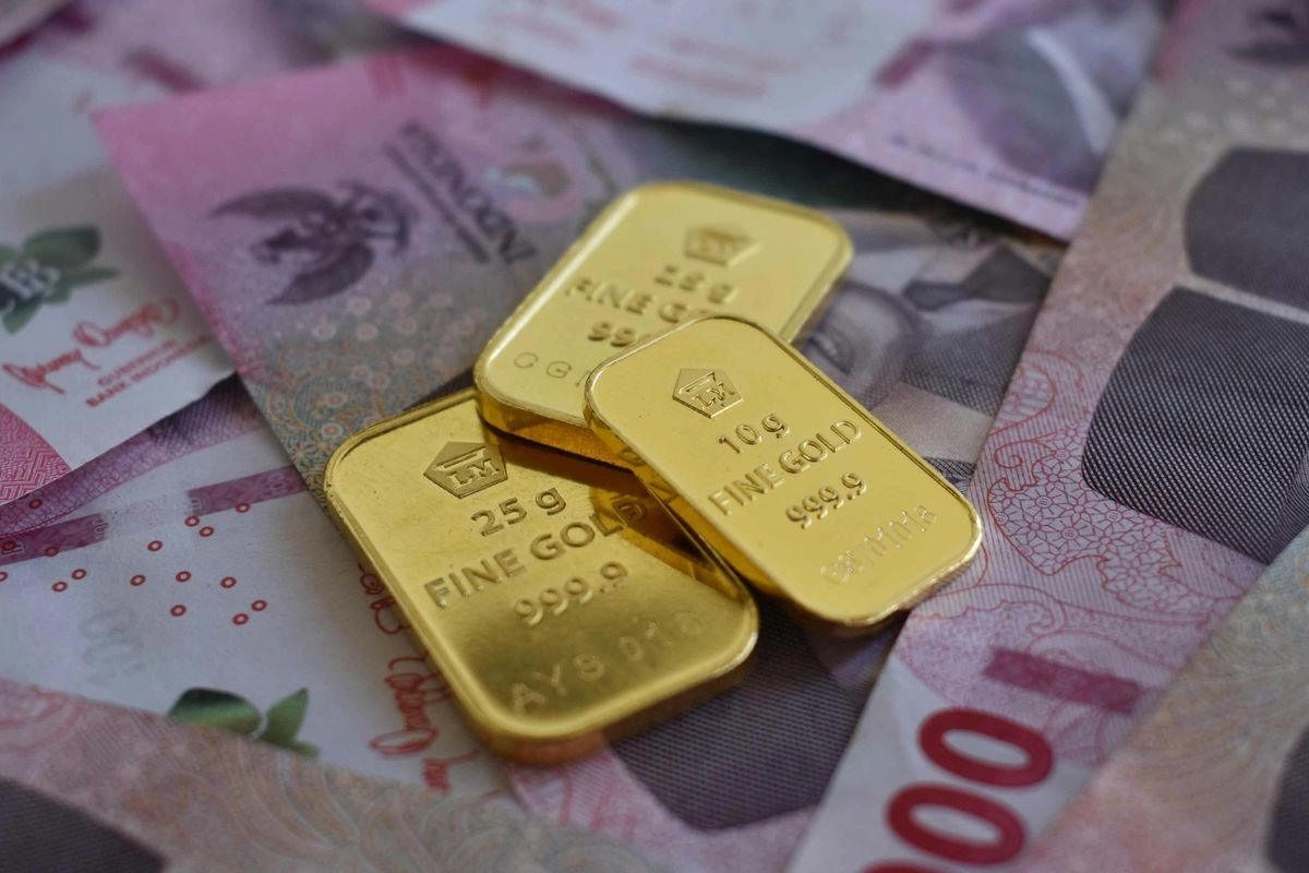 Update Harga Emas Antam 30 Desember 2025: Anjlok Rp 95.000, Cek Daftar Terbarunya