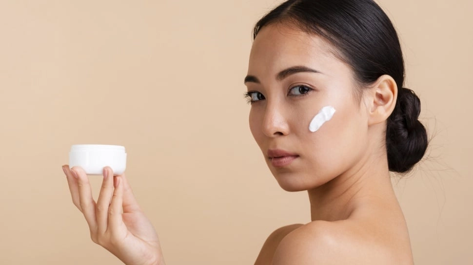 Apa Bedanya Moisturizer Cream dan Moisturizer Gel? Simak Penjelasannya