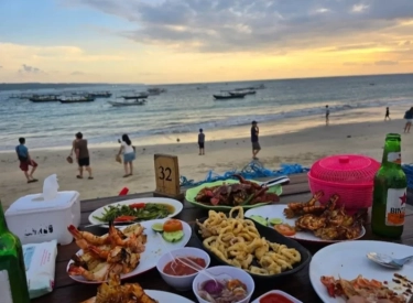 Fakta Mengapa Biaya Makan Saat Liburan Sering Meningkat?