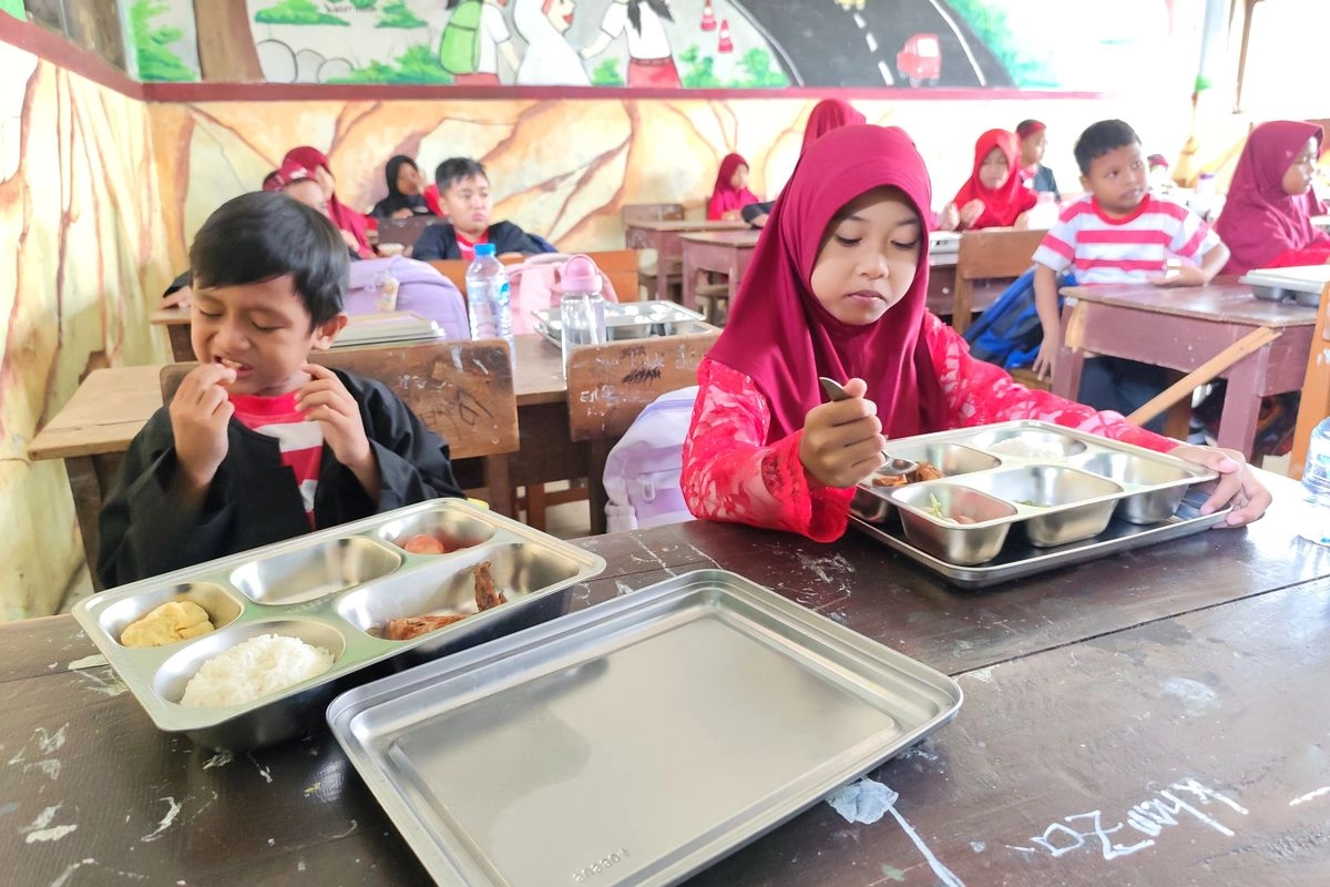 Tahun Baru, Memupuk Gizi Tanpa Harapan Semu