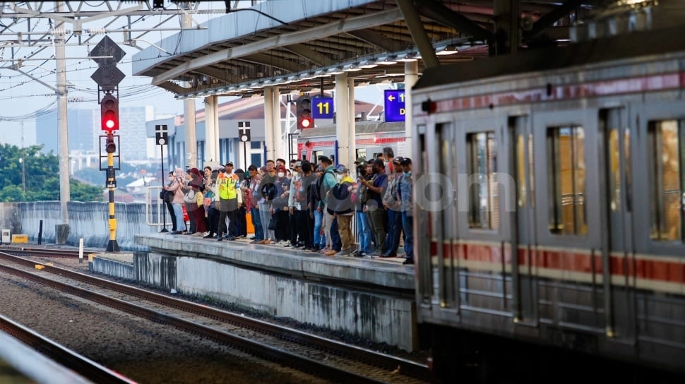 Operasional KRL Diperpanjang Hingga Jam 1 Pagi di Malam Tahun Baru, Intip Jadwalnya