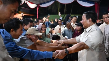Duduk Bareng Warga Batang Toru di Malam Tahun Baru, Prabowo Pesan 'Tidak Boleh Merusak Alam'