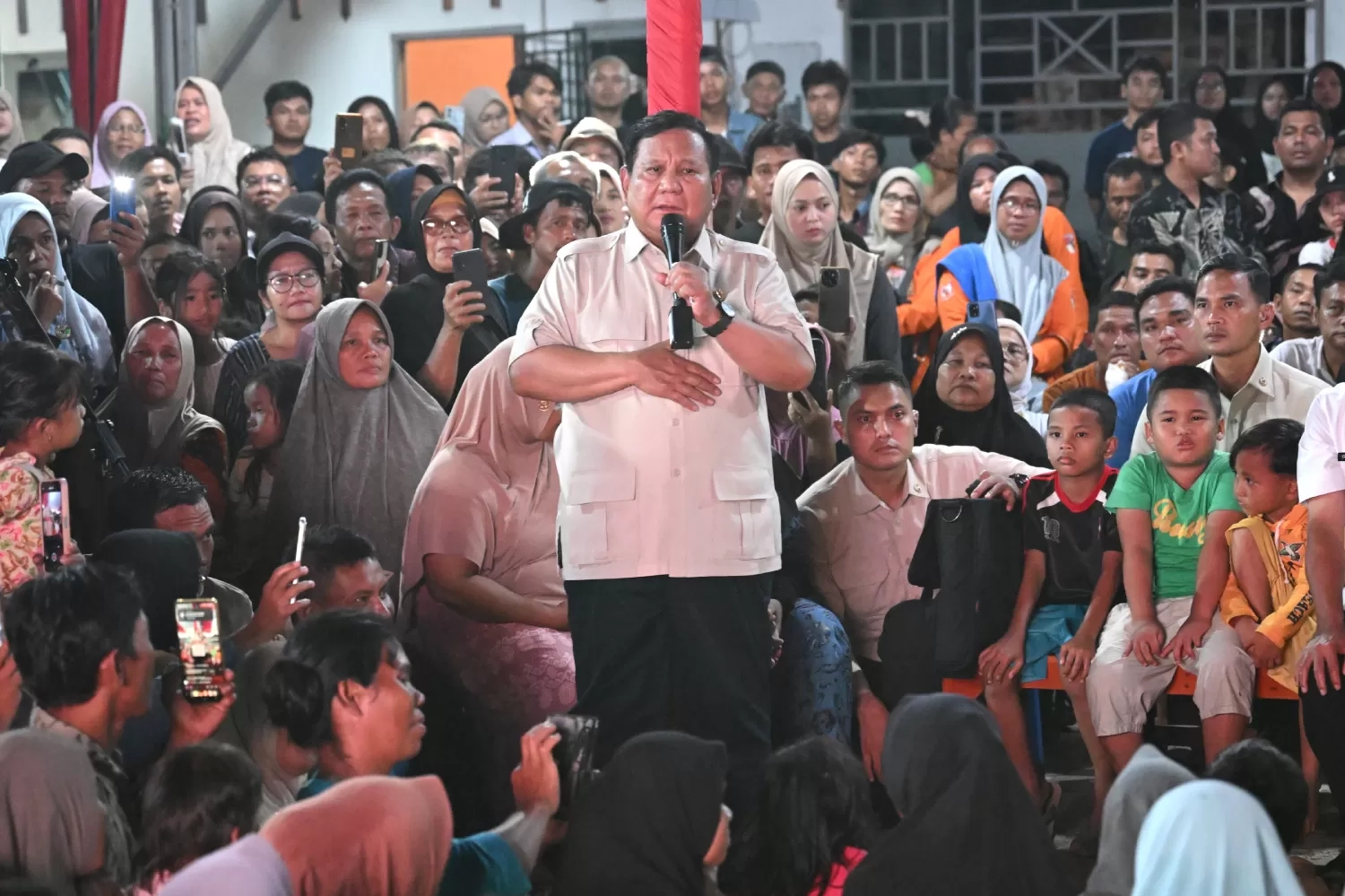 Sempat Tolak Bantuan Asing, Prabowo Kini Terbuka Menerima untuk Pemulihan Pascabencana Sumatera