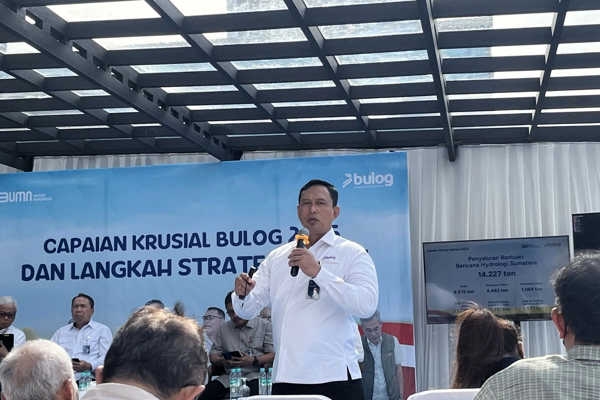 Bulog Siagakan 50 Ton Beras di Bandara dan Pelabuhan Sumatera