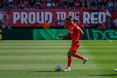 Mees Hilgers Kini Bernaung di Agen yang Sama dengan Federico Chiesa