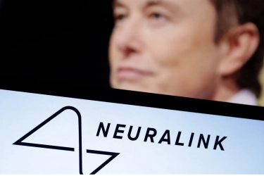 Elon Musk Akan Produksi Massal Chip Otak Neuralink