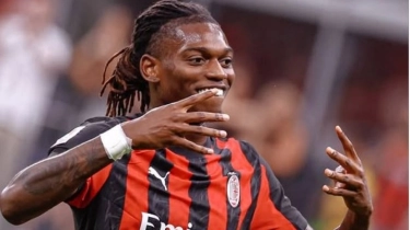 Jadi Pahlawan Kemenangan AC Milan, Rafael Leao Malah Disebut Allegri Sering 'Tertidur' di Lapangan