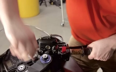 Salah Pilih Stang Bisa Bikin Cepat Pegal! Ini 4 Jenis Stang Motor dan Efeknya ke Gaya Berkendara Kamu