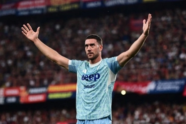 Barcelona Unggul atas AC Milan dalam Perburuan Dusan Vlahovic