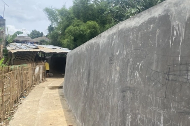 Warga Ungkap Penyebab Tanggul Kali Pulo Jebol Meski Sudah Diperbaiki