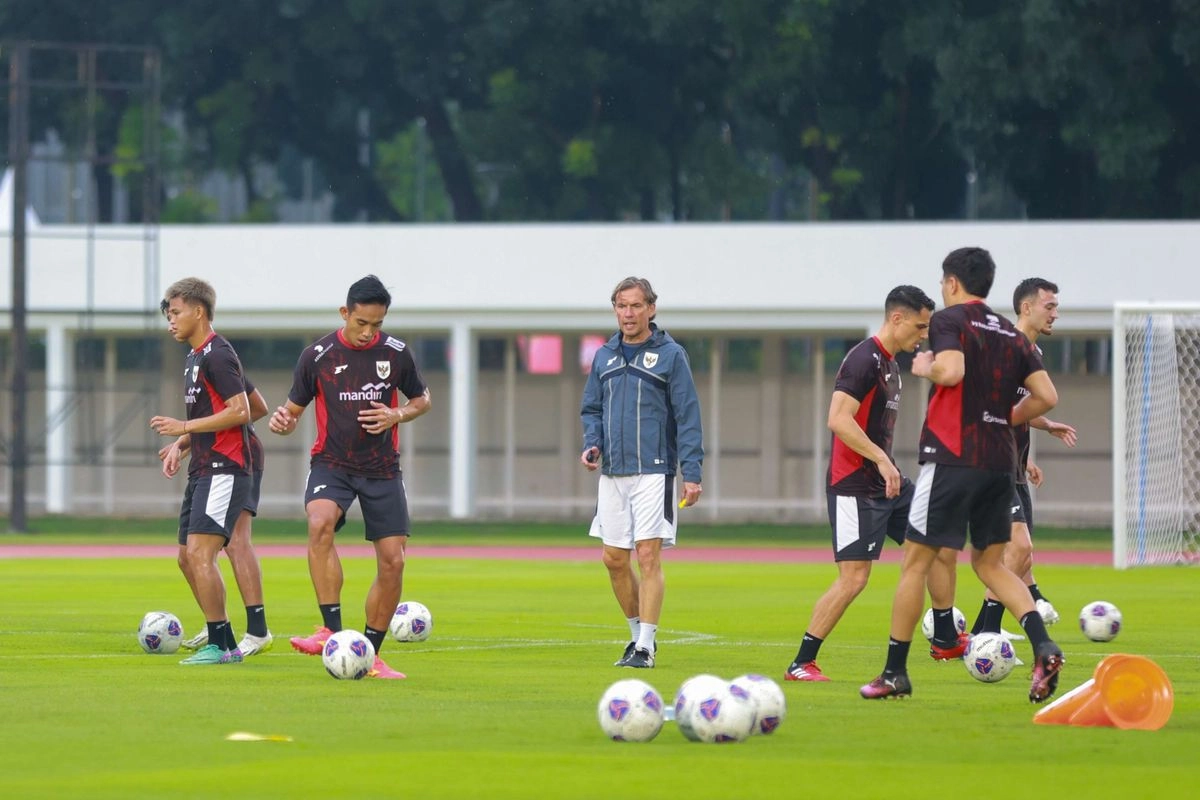 Alex Pastoor Dirumorkan Jadi Pelatih Baru Miliano di FC Utrecht