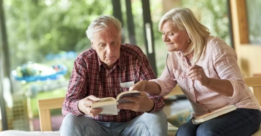 8 Rutinitas Harian yang Membantu Lansia Tetap Tajam Secara Mental dan Kuat secara Emosional