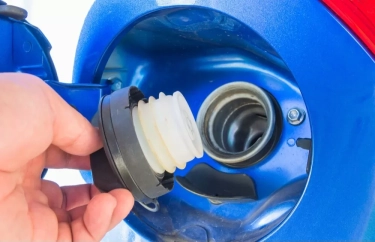 Resiko Kuras Kantong Bila Tangki Bensin Kosong Saat Mobil Jarang Digunakan