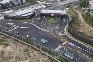 KEK Gresik Fasilitasi APILL untuk Tertib Lalu Lintas di Akses JIIPE