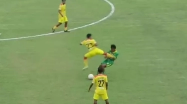 Viral Aksi Tendangan Brutal Pemain Liga 4, Putra Jaya Pecat Muhammad Hilmi Gimnastiar