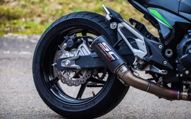 Mengenal 7 Penyebab Knalpot Motor Bau Menyengat dan Cara Mengatasinya