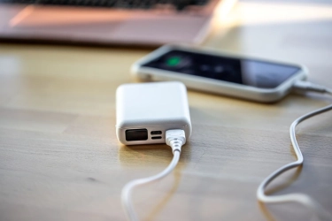 7 Tips Memilih Powerbank yang Awet dan Aman untuk Semua Gadget