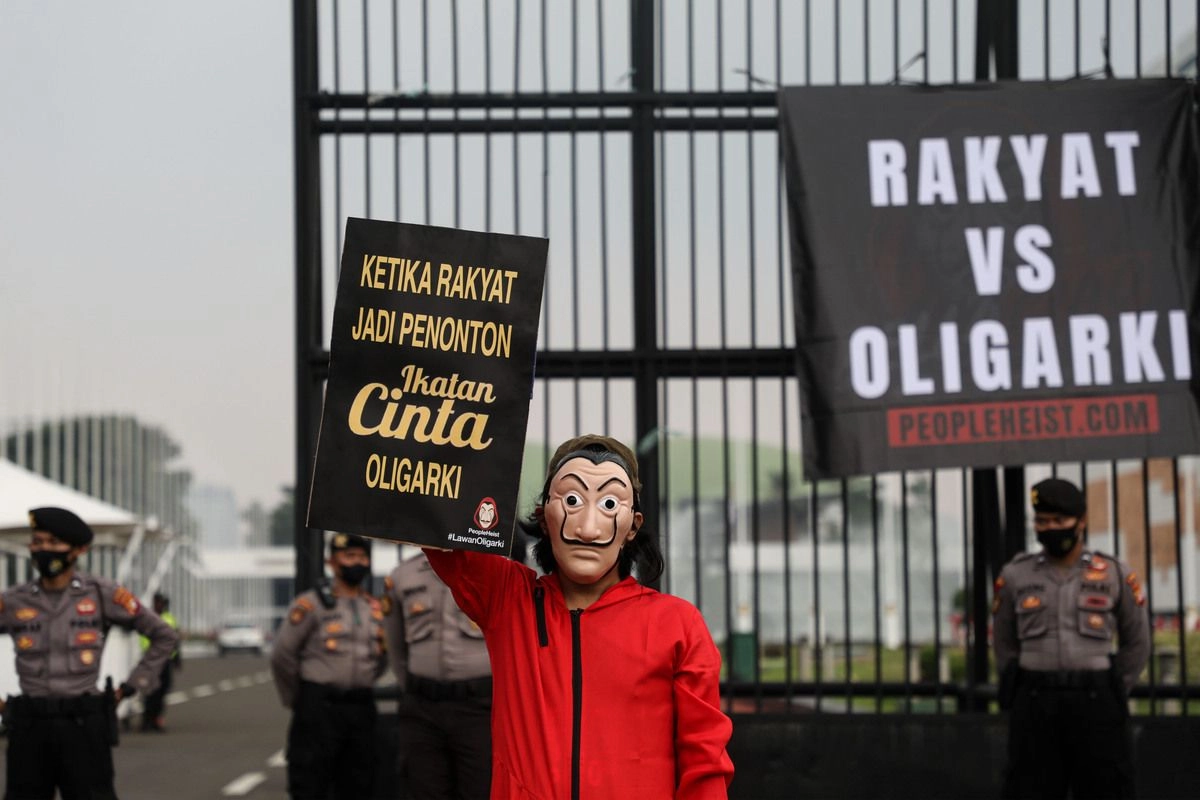 Melawan Syahwat Oligarki di Balik Wacana Pilkada Lewat DPRD