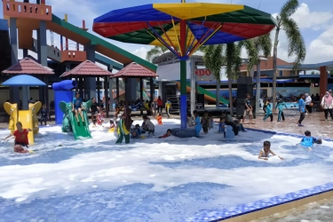 7 Kolam Renang dan Wisata Air di Gresik untuk Liburan Bersama Keluarga