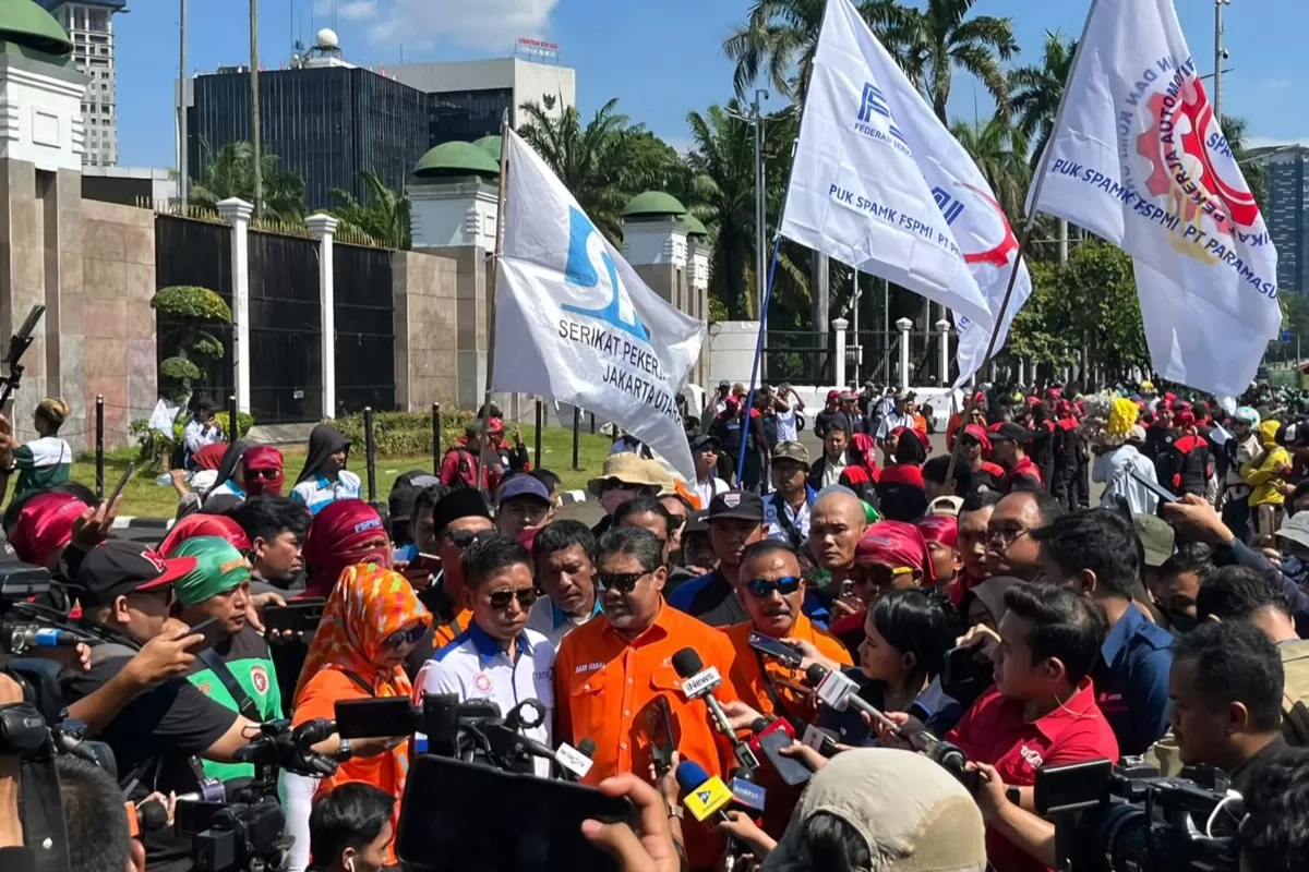 Sentil Pramono dan KDM, Said Iqbal: Target Prabowo Ekonomi Tumbuh 8 persen Jadi Mustahil Akibat Upah Murah