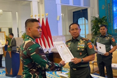 Panglima Beri Penghargaan Atlet Berpretasi: 2 Orang Naik Pangkat Luar Biasa, 34 Sekolah Perwira