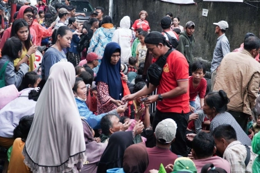 Survei Kebahagiaan dan Paradoks Indonesia