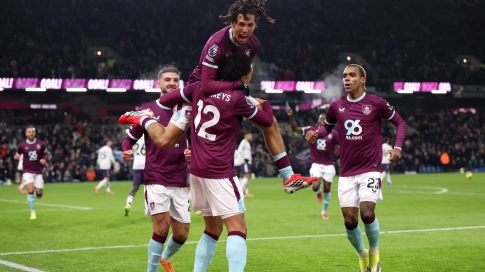 Hasil Liga Inggris Tadi Malam: Klasemen Berubah Drastis, Man City dan MU Tertahan